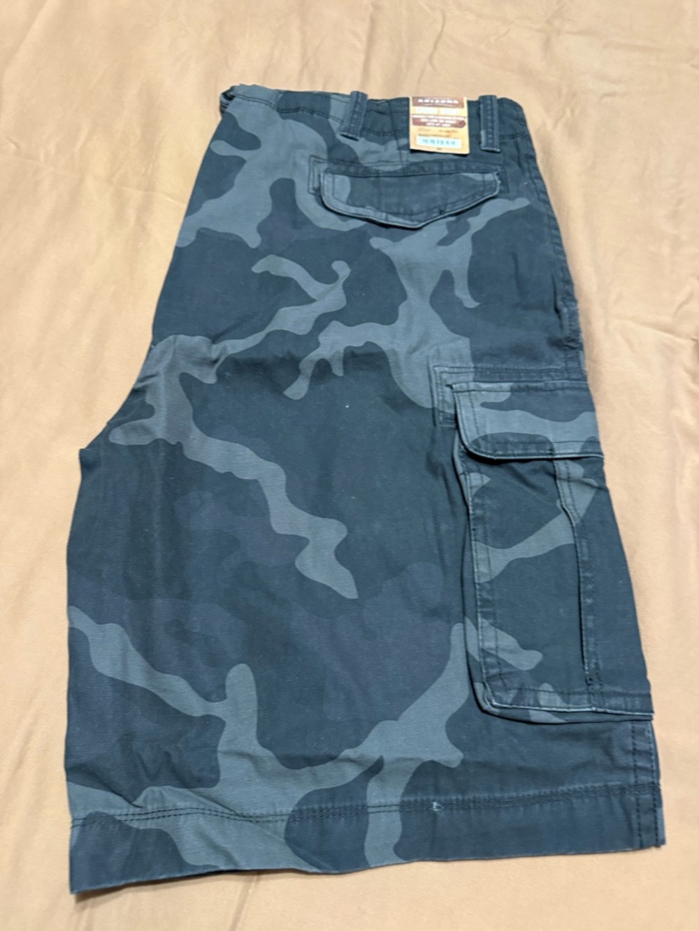 Arizona Jean Company Men's Blue Camo Cargo Shorts